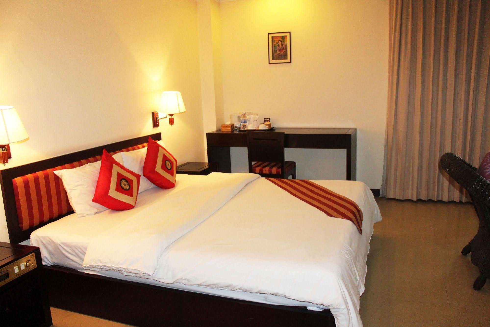Angkor Riviera Hotel Siem Reap Luaran gambar
